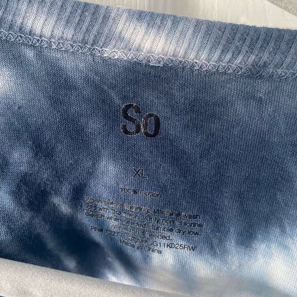 Size: XL - Picture 3 of 3